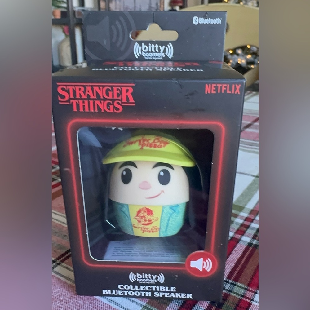 New•STRANGER THINGS• ARGYLE Surfer Boy Pizza Bitty Boomers Bluetooth Speaker.